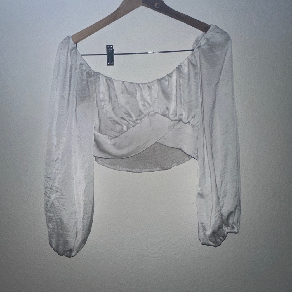 White Ruched Long Sleeve Crop Blouse